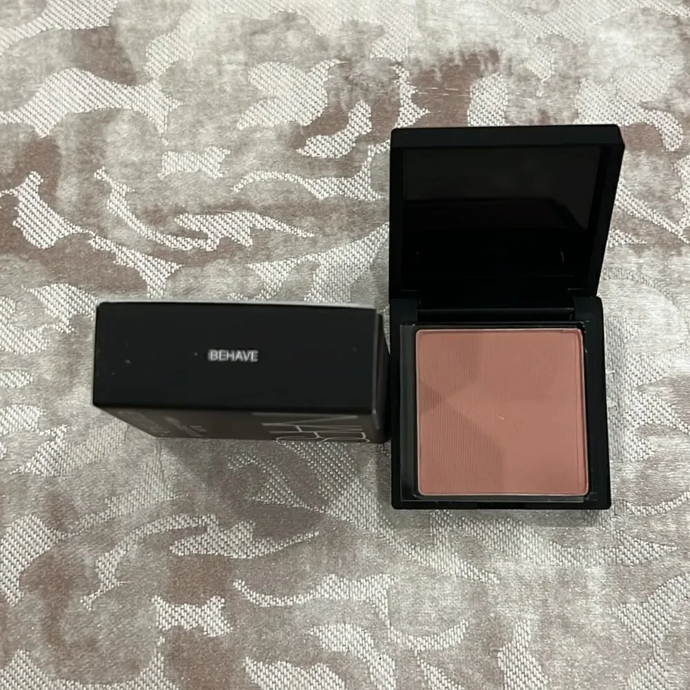 NARS blush “behave”